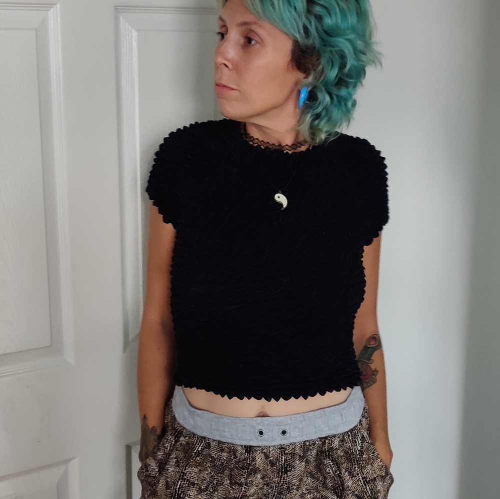 Rouched one size fits most black top